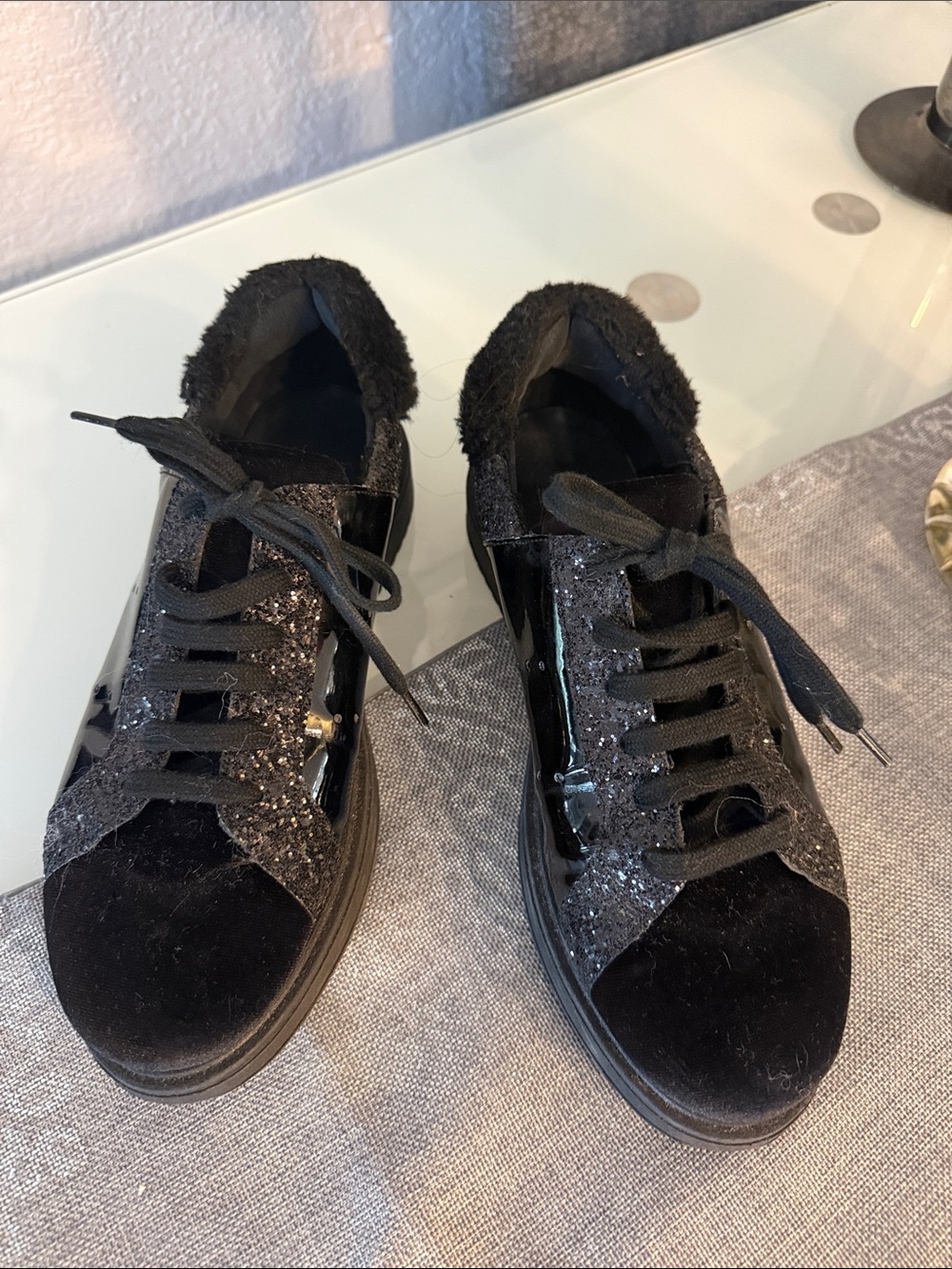 Black Glitter Lace-Up Women's Sneakers